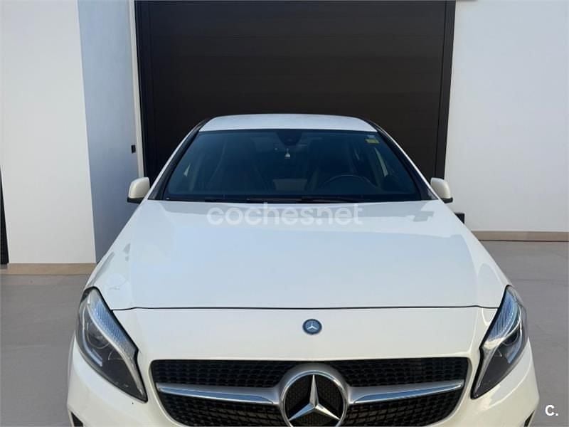 Usado Mercedes A200 Urban 136 CV (100 kW) 2016 Blanco Berlina