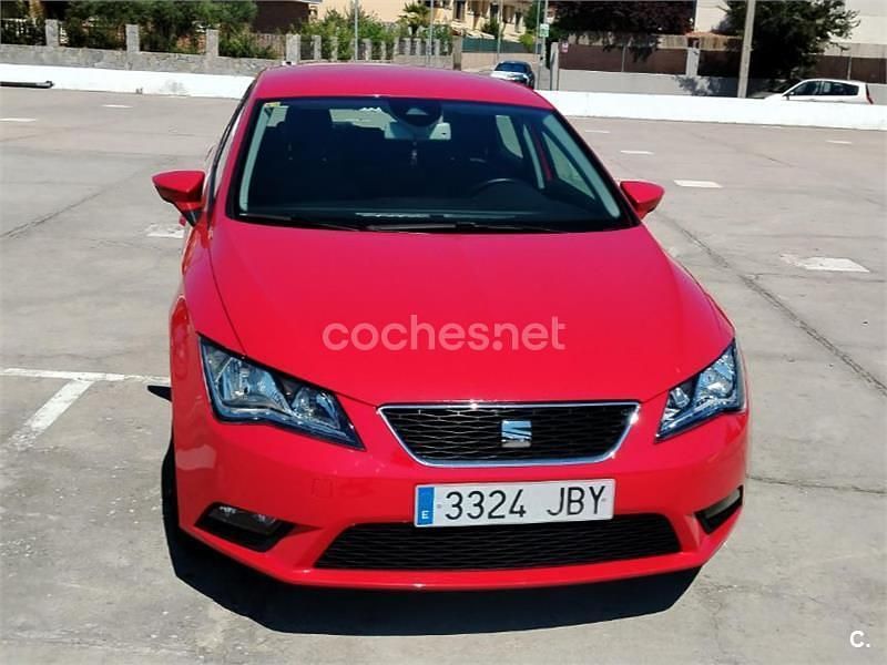 Rojo Usado 2015 Seat Leon I-Tech Berlina | 8000 € (Buen precio) - Imagen 1/4