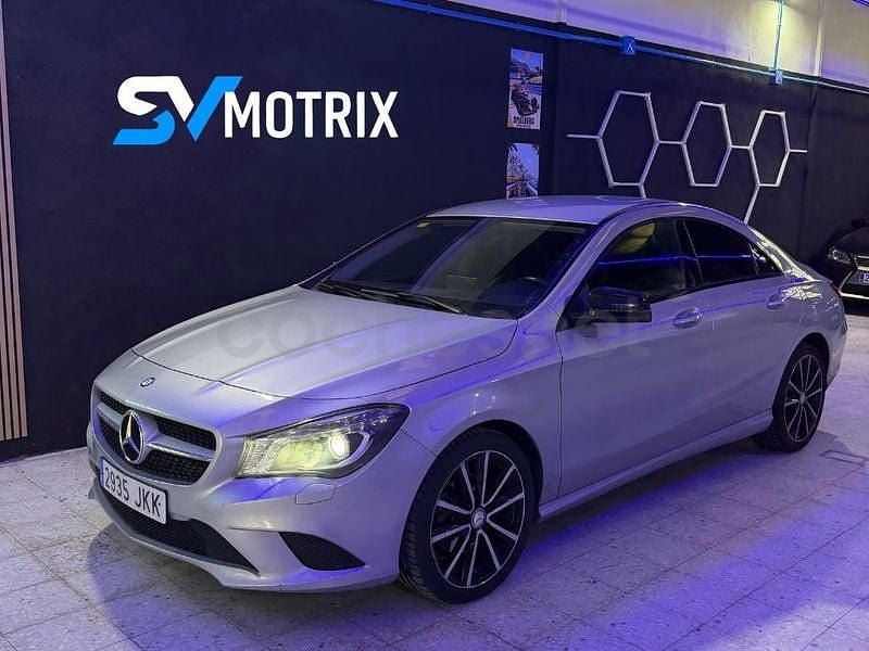 Usado Mercedes CLA200 AMG line 136 CV (100 kW) 2015 Gris / plata Berlina