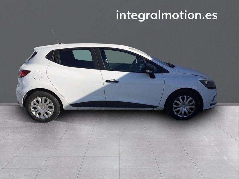 Usado Renault Clio IV Business 75 CV (55 kW) 2019 Blanco Berlina