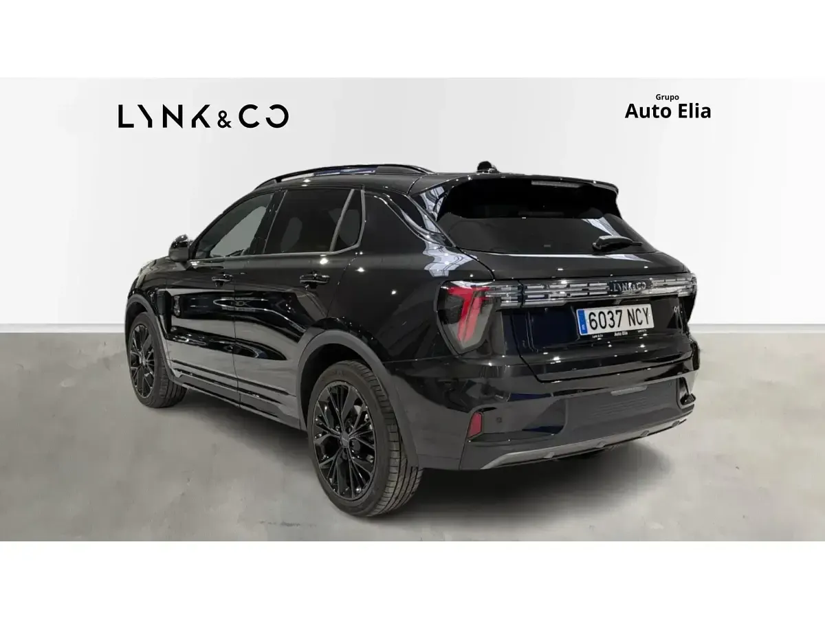 Usado Lynk & Co 01 279 CV (205 kW) 2025 Negro SUV