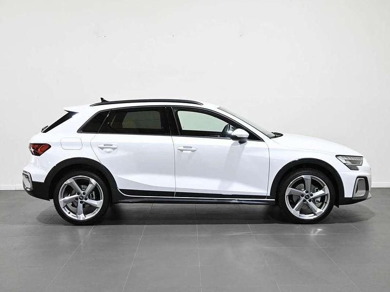 Usado Audi A3 Sportback 150 CV (110 kW) 2025 Blanco Utilitario