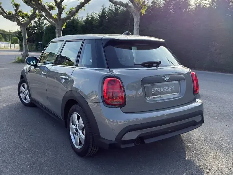 Usado Mini ONE 102 CV (75 kW) 2021 Gris / plata Utilitario