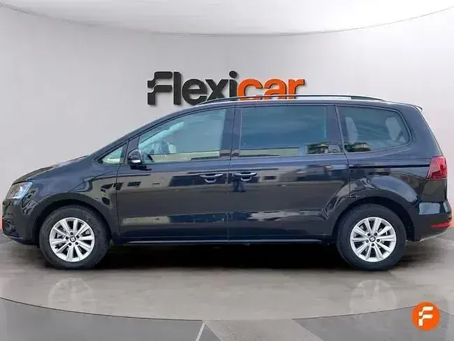 Usado Seat Alhambra Style 150 CV (110 kW) 2022 Negro