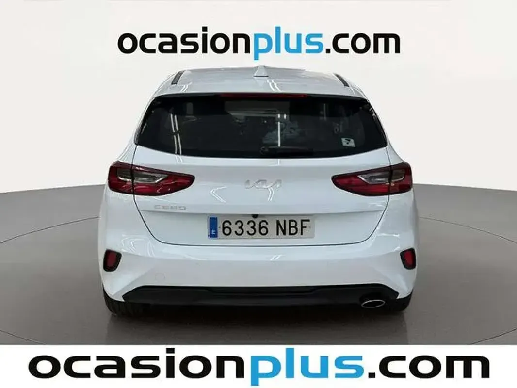 Usado Kia Ceed 101 CV (74 kW) 2025 Blanco Utilitario