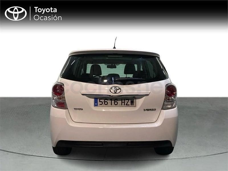 Usado Toyota Verso Advance 112 CV (82 kW) 2014 Blanco Monovolumen