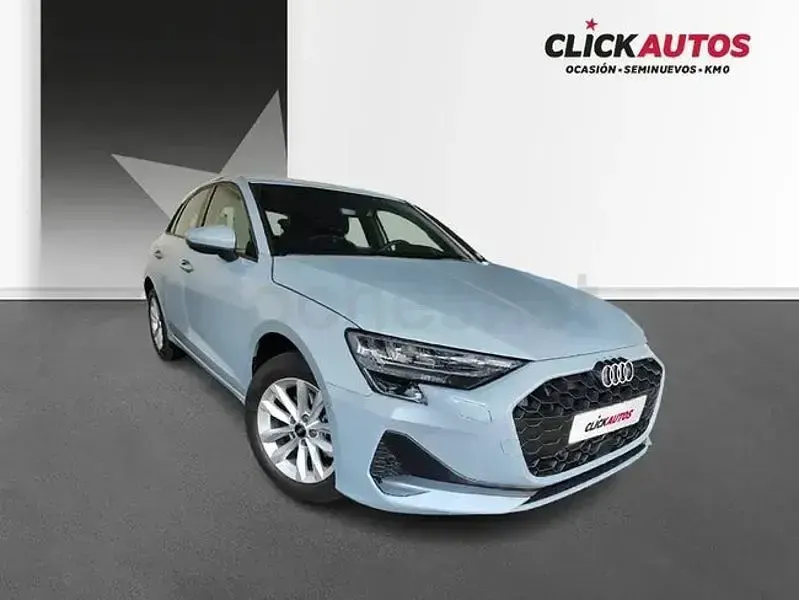 Usado Audi A3 Advanced 116 CV (85 kW) 2025 Gris / plata Berlina