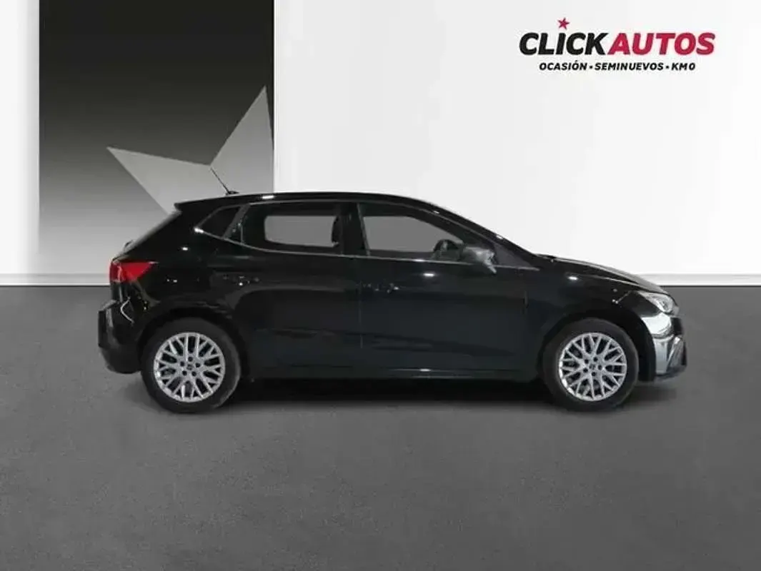 Usado Seat Ibiza XCELLENCE 110 CV (80 kW) 2021 Negro Utilitario