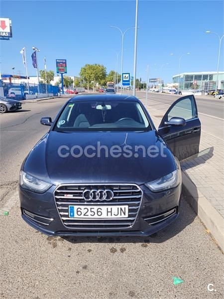 Usado Audi A4 177 CV (130 kW) 2012 Azul Berlina