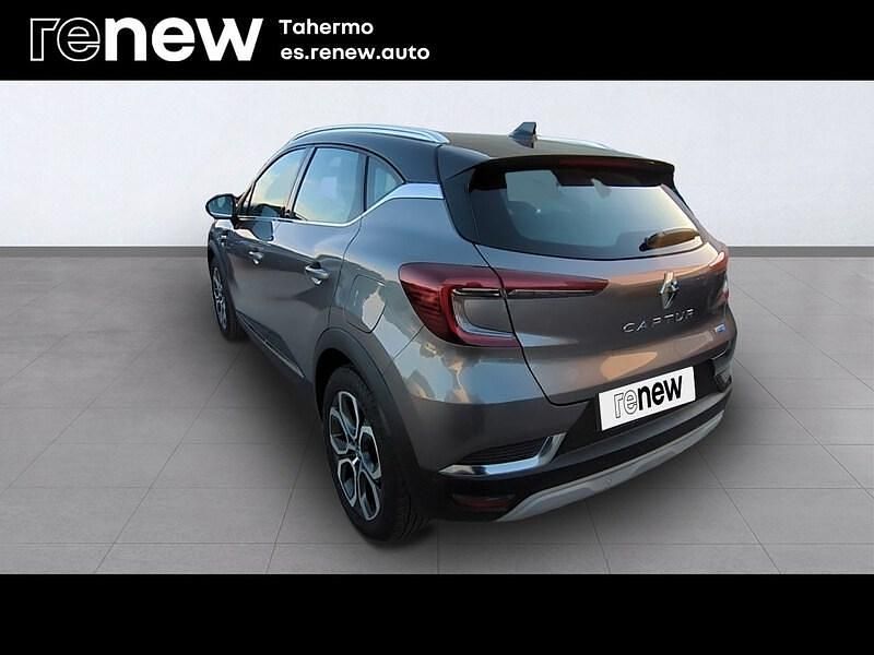 Usado Renault Captur Zen 160 CV (117 kW) 2021 Gris SUV