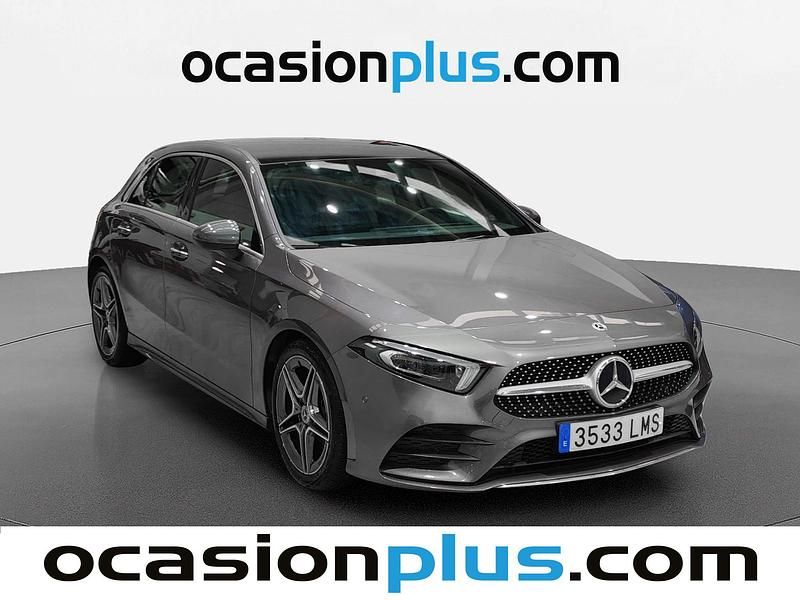 Usado Mercedes A180 AMG 136 CV (100 kW) 2021 Gris Utilitario