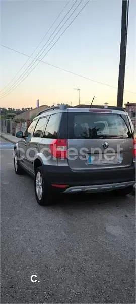 Usado Skoda Yeti Experience 105 CV (77 kW) 2011 Verde SUV