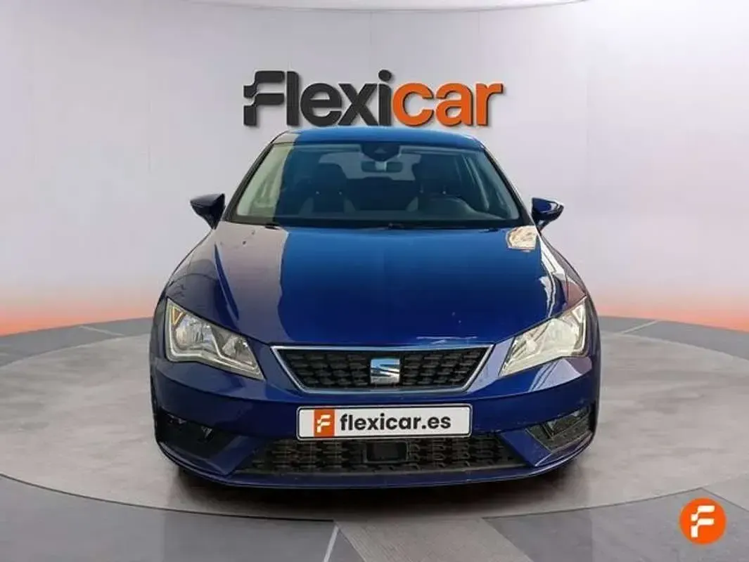 Usado Seat Leon Style 131 CV (96 kW) 2020 Azul Berlina