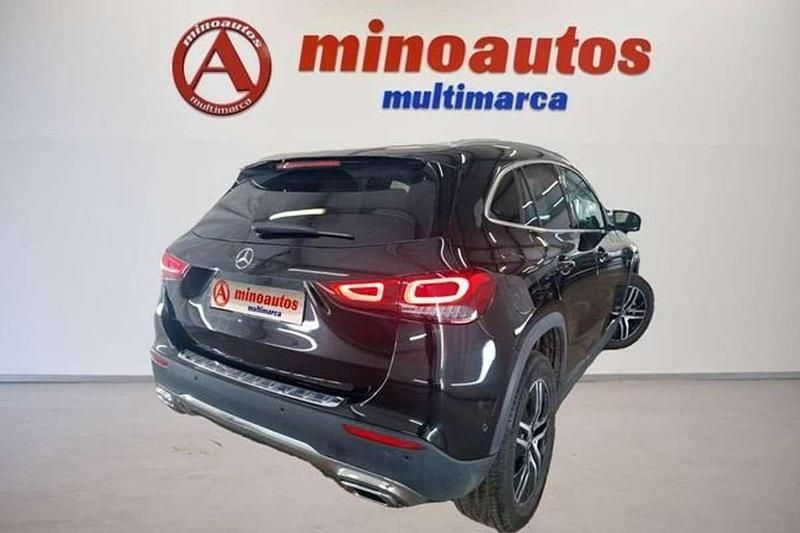 Usado Mercedes GLA250 Business 218 CV (160 kW) 2022 Negro SUV