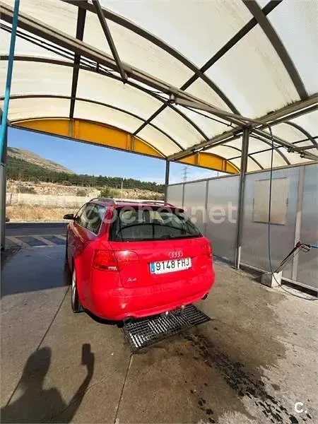 Usado Audi A4 S-Line 200 CV (147 kW) 2006 Rojo Familiar