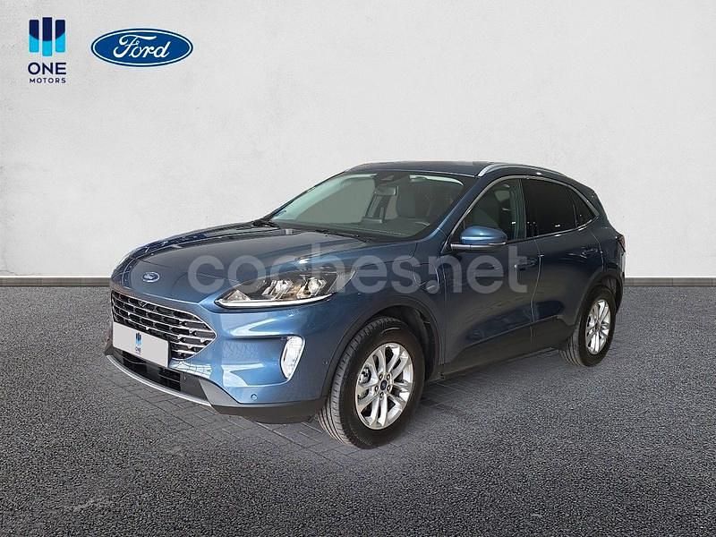 Usado Ford Kuga Titanium 225 HP (165 kW) 2023 Azul SUV