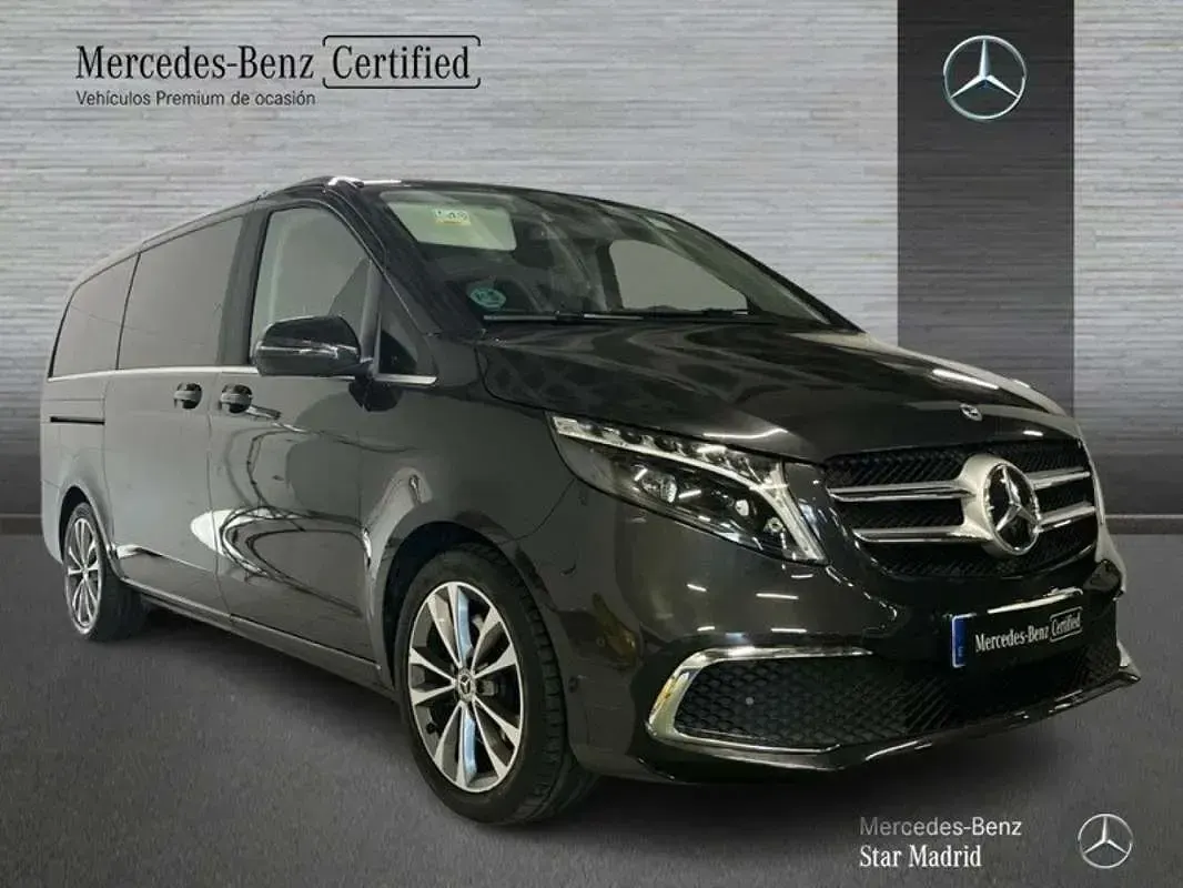 Usado Mercedes V300 Avantgarde 174 CV (127 kW) 2023 Gris Monovolumen