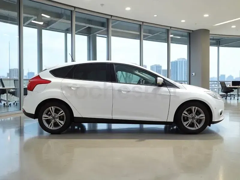 Usado Ford Focus S 125 CV (91 kW) 2014 Blanco Berlina