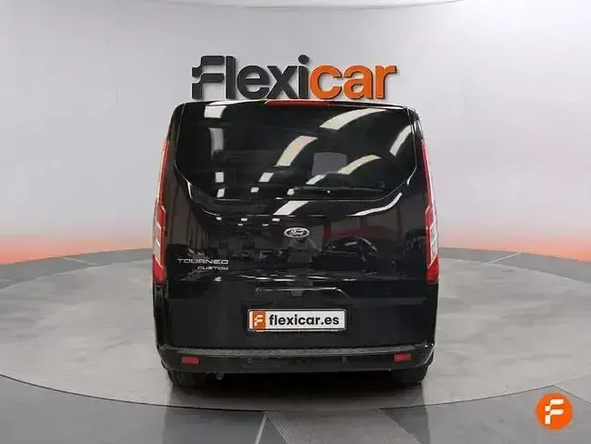 Usado Ford Tourneo Custom Titanium 170 CV (125 kW) 2022 Negro Van