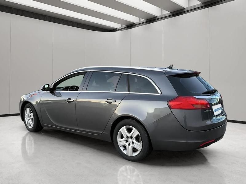 Usado Opel Insignia Excellence 160 CV (117 kW) 2012 Gris Familiar