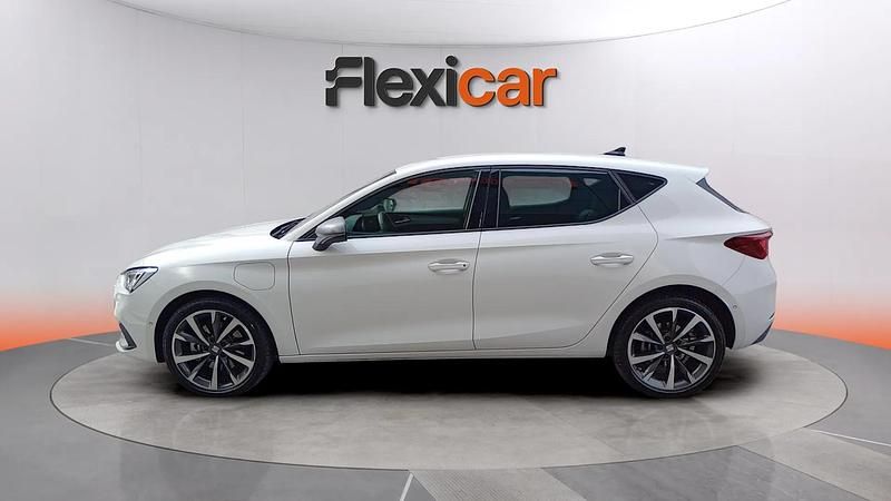 Usado Seat Leon FR 204 CV (150 kW) 2024 Blanco Utilitario