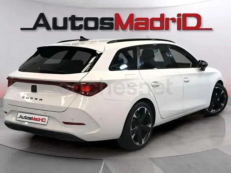 Usado Cupra Leon 150 CV (110 kW) 2024 Blanco Berlina