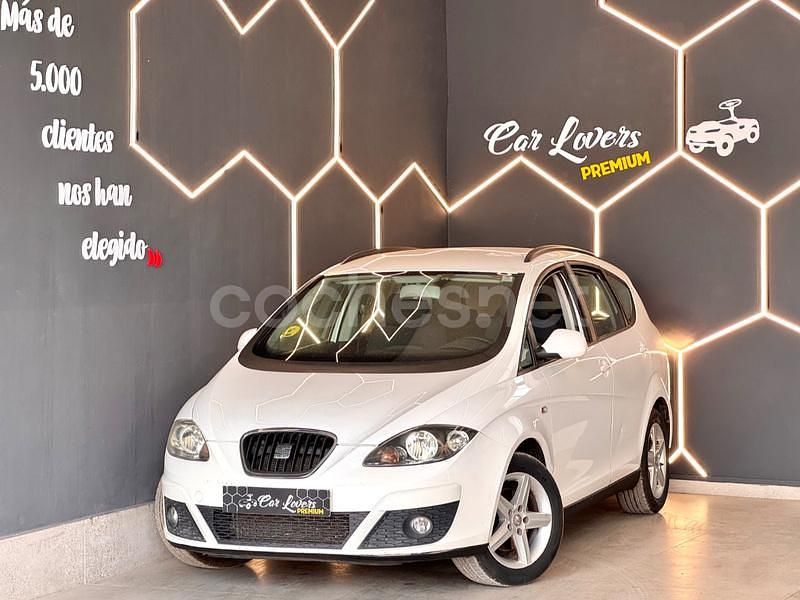 Blanco Usado 2012 Seat Altea XL Reference Monovolumen | 5000 € (Buen precio) - Imagen 1/4