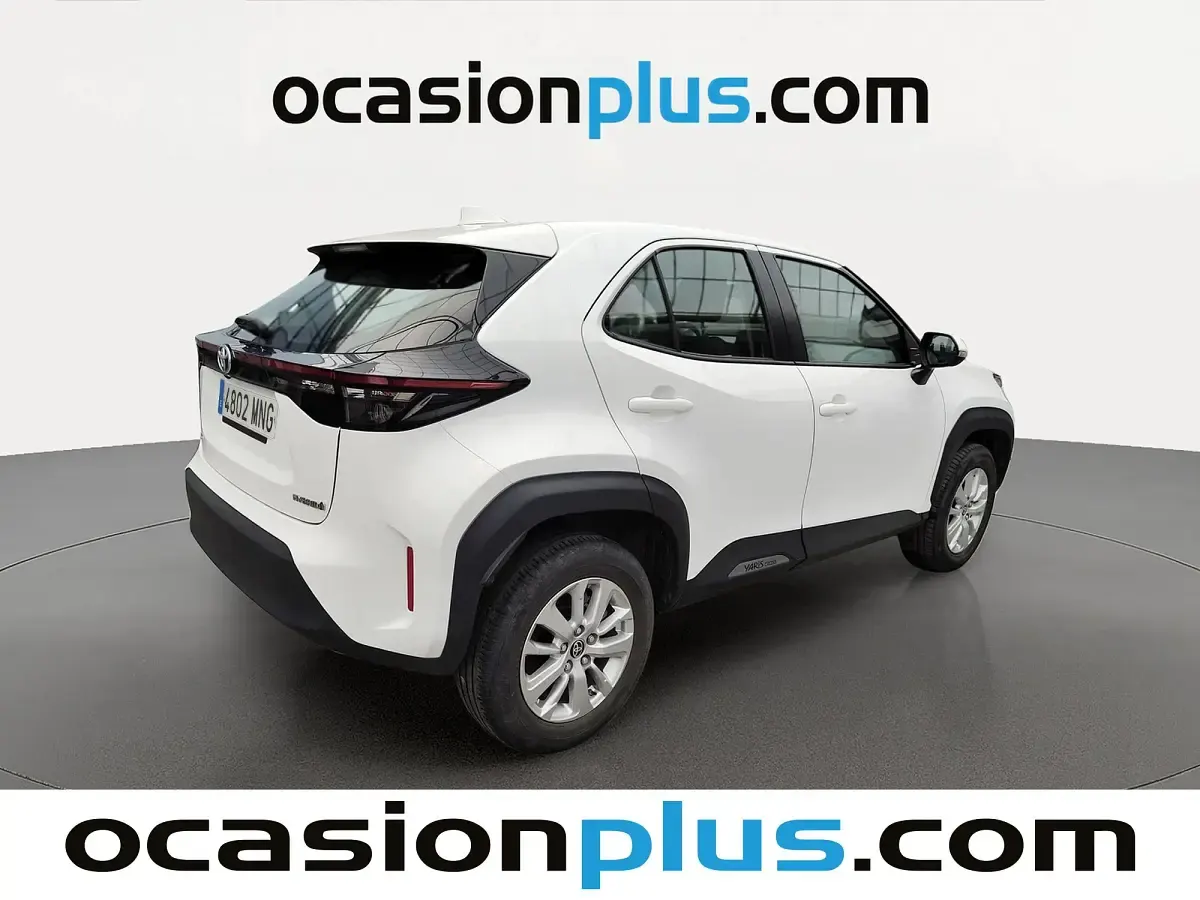 Usado Toyota Yaris Cross Business Edition 116 CV (85 kW) 2024 SUV