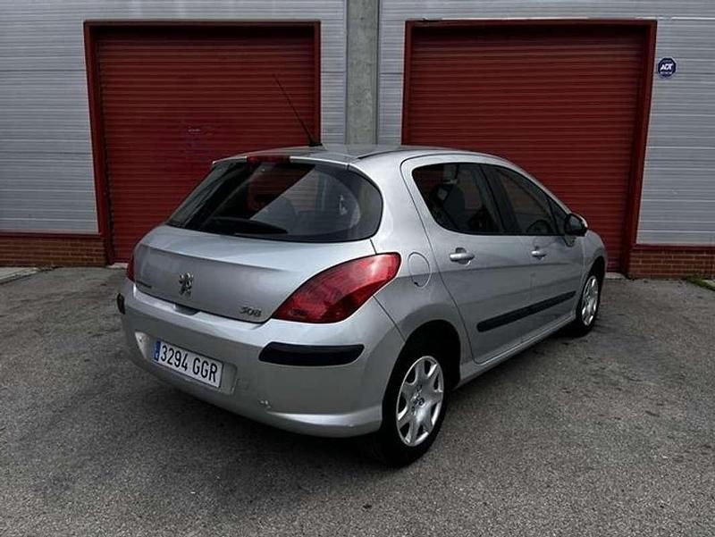 Usado Peugeot 308 90 CV (66 kW) 2008 Plateado Utilitario