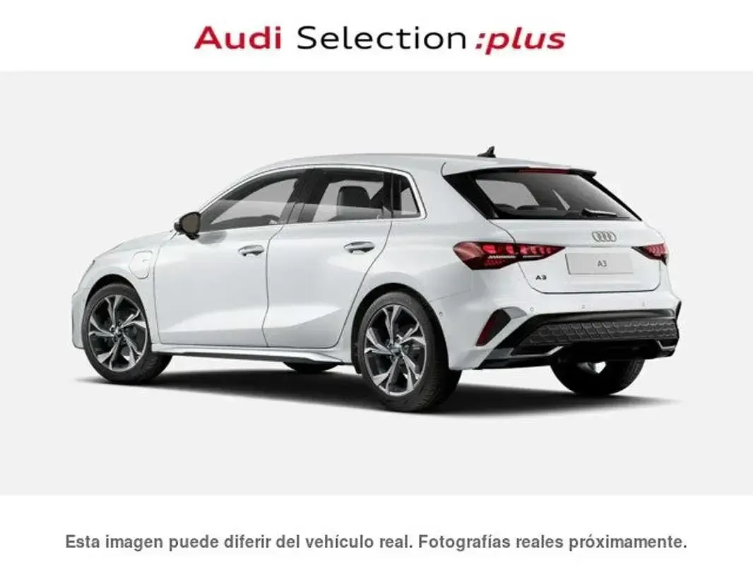 Usado Audi A3 Sportback e-tron S-Line 204 CV (150 kW) 2025 Blanco Utilitario