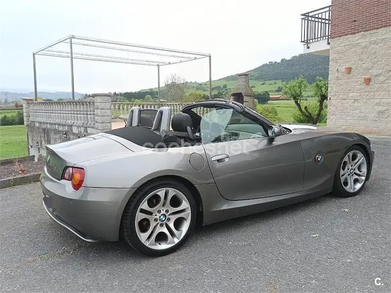 Usado BMW Z4 192 CV (141 kW) 2004 Gris / plata Descapotable