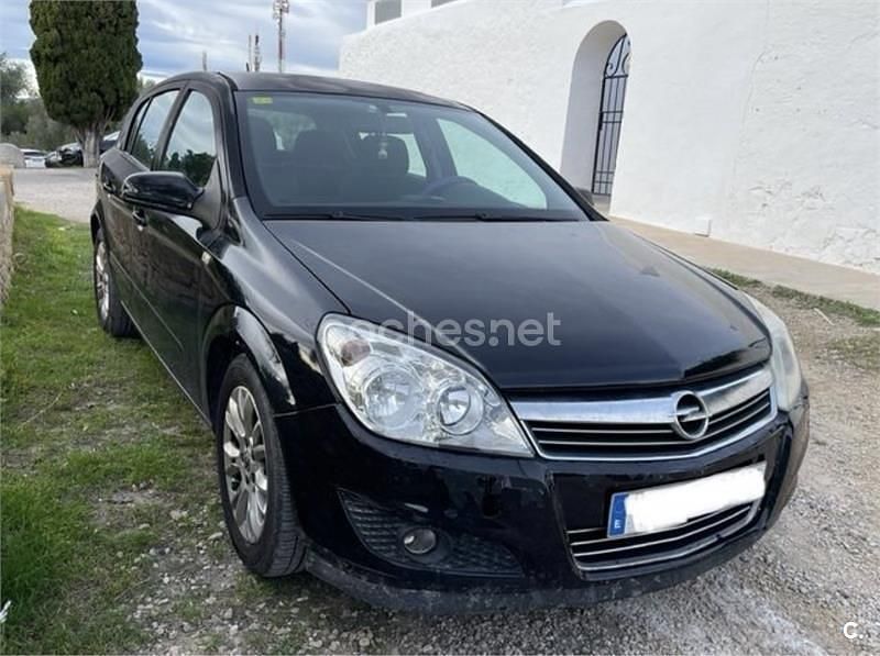 Usado Opel Astra Cosmo 100 CV (73 kW) 2009 Negro Berlina