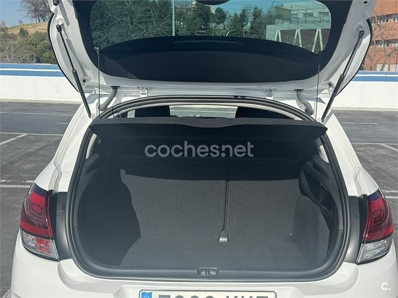 Usado Citroën C4 Live 99 HP (72 kW) 2018 Branco Sedan