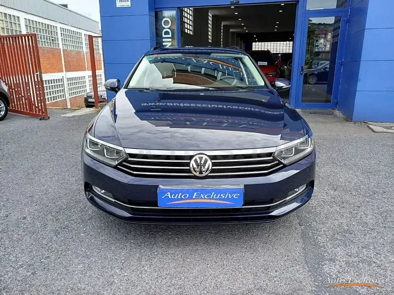Usado VW Passat Advance 150 CV (110 kW) 2016 Azul Familiar