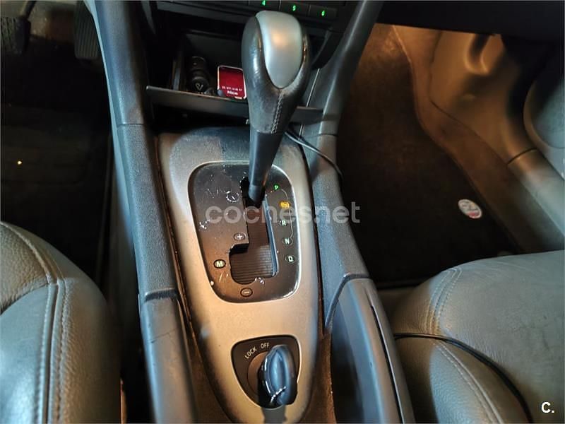 Usado Saab 9-3 Vector 175 CV (128 kW) 2005 Gris / plata Descapotable