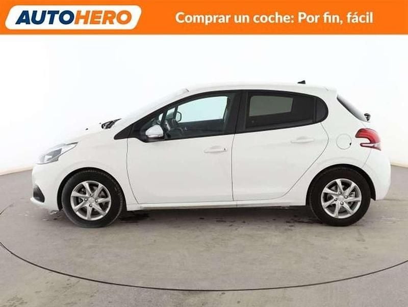 Usado Peugeot 208 Active 99 CV (72 kW) 2015 Blanco Utilitario