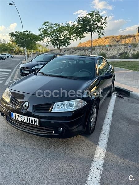 Usado Renault Mégane Cabriolet Dynamique 115 CV (84 kW) 2006 Negro Descapotable