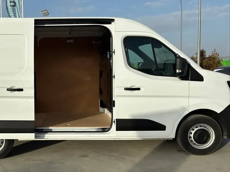 Nuevo Renault Master 130 CV (95 kW) 2025 Blanco Monovolumen