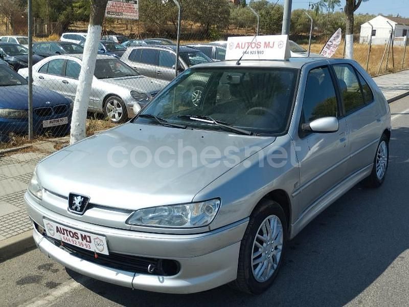 Usado Peugeot 306 90 CV (66 kW) 2000 Gris / plata Berlina