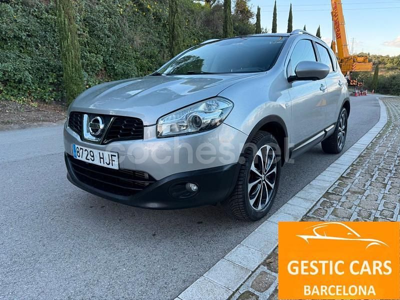 Gris / plata Usado 2012 Nissan Qashqai Tekna SUV | 12.500 € (Caro) - Imagen 1/4