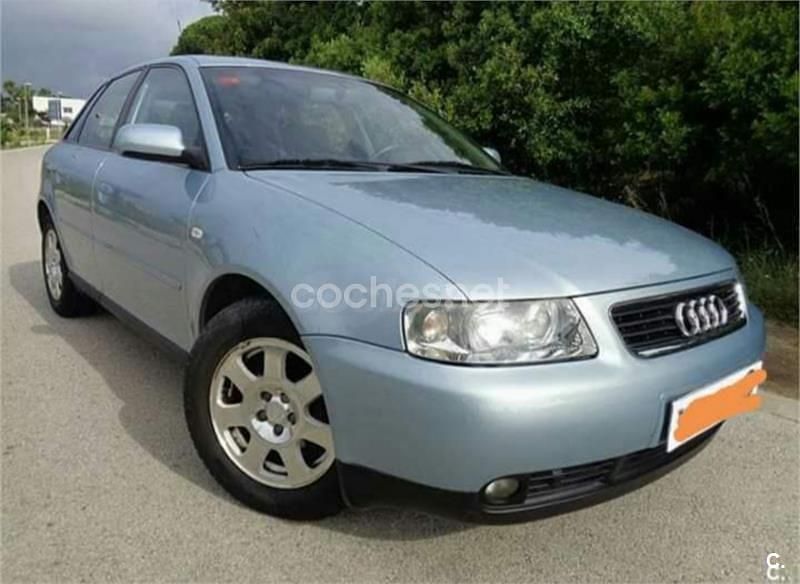 Azul Usado 2003 Audi A3 Attraction Berlina | 1800 € (Super precio) - Imagen 1/4