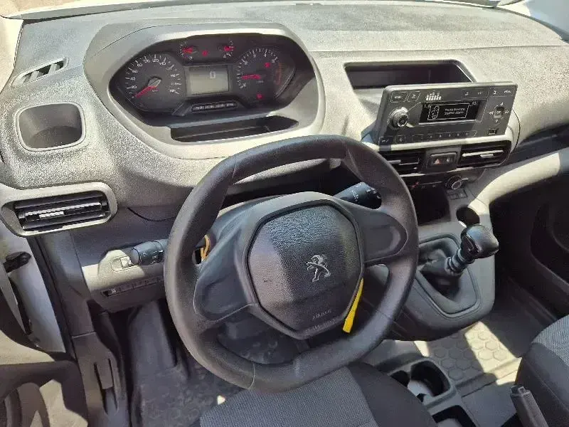 Usado Peugeot Partner S 100 CV (73 kW) 2021 Blanco Monovolumen