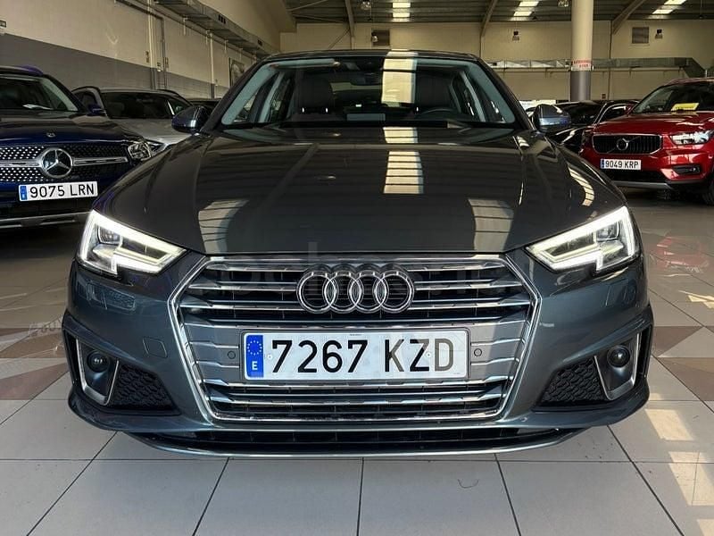 Usado Audi A4 S-Line 150 CV (110 kW) 2019 Gris / plata Berlina
