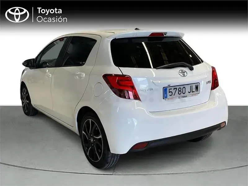 Usado Toyota Yaris 99 CV (72 kW) 2016 Blanco Berlina