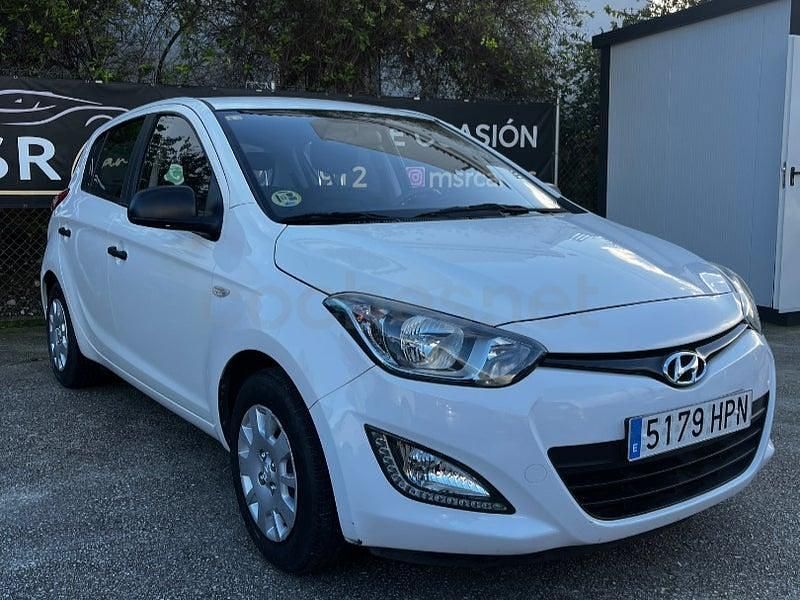 Usado Hyundai i20 75 CV (55 kW) 2013 Blanco Utilitario