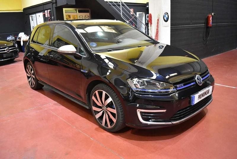 Usado VW Golf VII GTE 204 CV (150 kW) 2016 Negro Utilitario