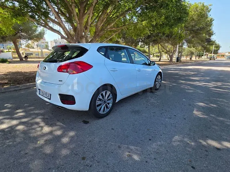 Usado Kia Ceed GT 90 CV (66 kW) 2018 Blanco Berlina