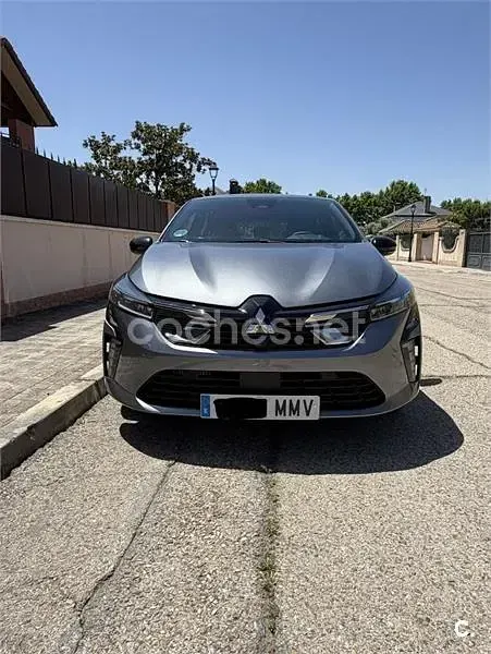 Usado Mitsubishi Colt 90 CV (66 kW) 2024 Gris / plata Utilitario