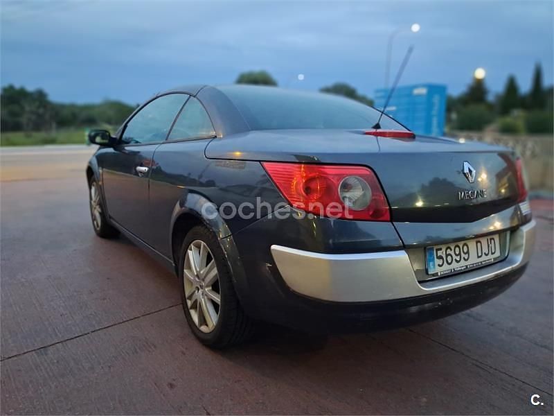 Usado Renault Mégane Cabriolet Dynamique 150 CV (110 kW) 2006 Negro Descapotable