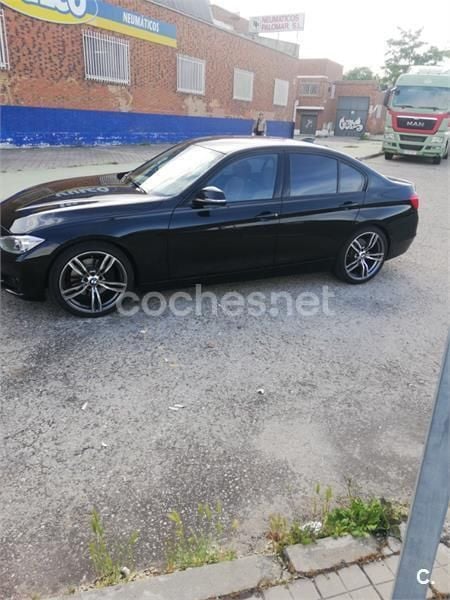 Usado BMW 330 Luxury Line 258 CV (189 kW) 2013 Negro Berlina
